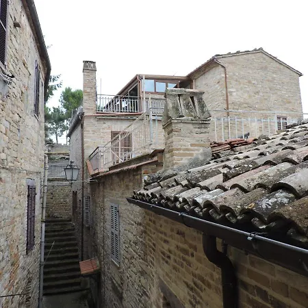 Casa Dell'800 Al Centro Storico Medioevale בית נופש